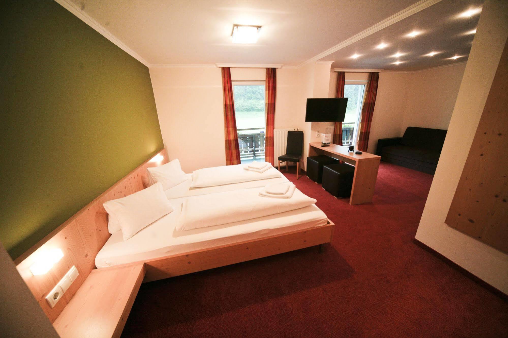 אבנאו Hotel Obermayr מראה חיצוני תמונה